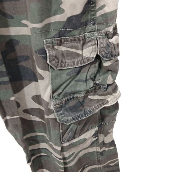 Wrangler Camo Cargo Pants - Picture 4 of 9